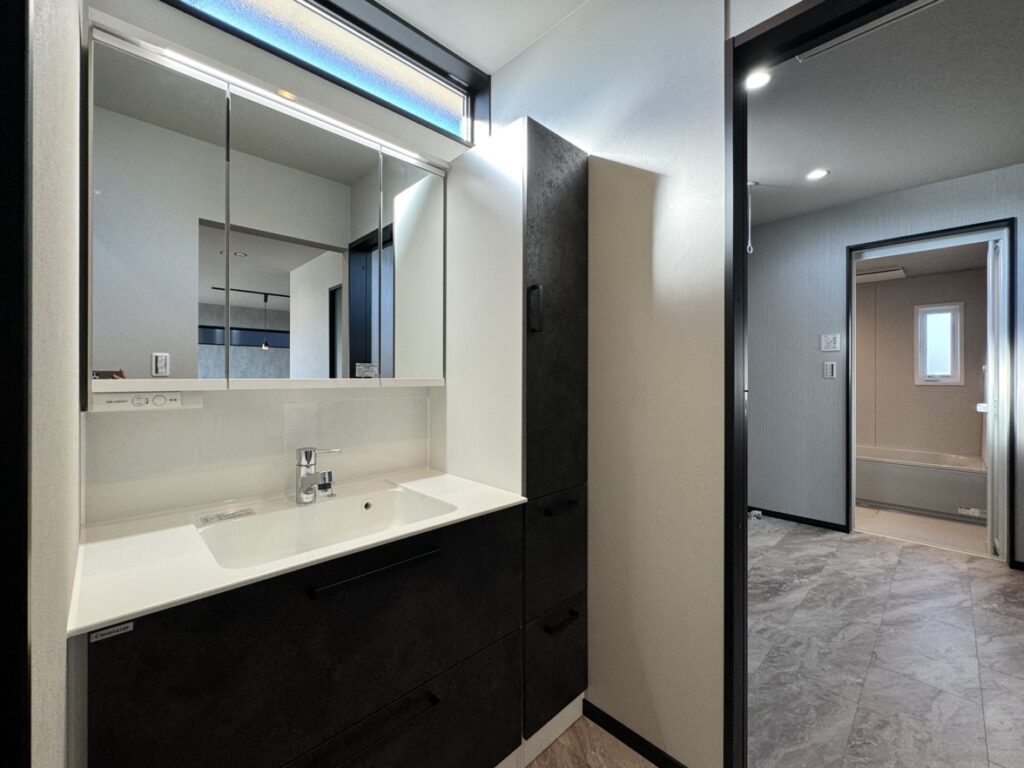 洗面台と脱衣室をリフォームで分けたい！ そのメリットとは？